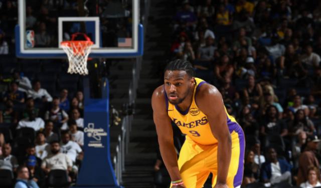 乐鱼app-9中2！布朗尼湖人首秀低迷，美媒：双手叉腰像詹姆斯